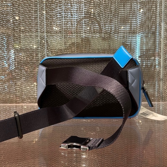 MICHAEL KORS Cooper Graphic Logo Sling Pack Blue Multi - Picture 2 of 5